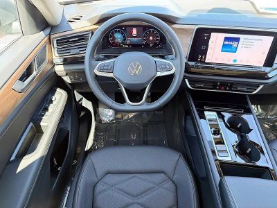 2026 Volkswagen Atlas — photo 17 view