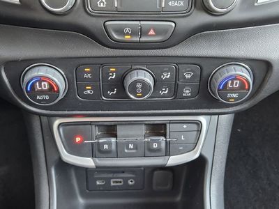 2024 GMC Terrain - Photo 13