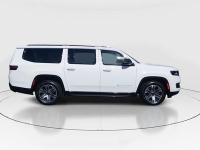 2024 Jeep Wagoneer L - Photo 8