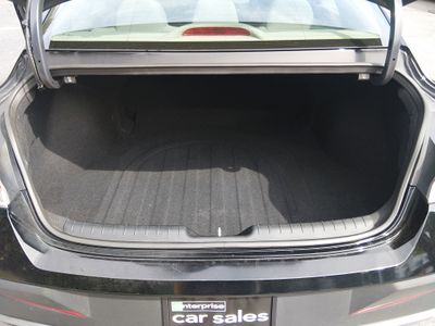 2024 Hyundai Elantra — photo 11 view