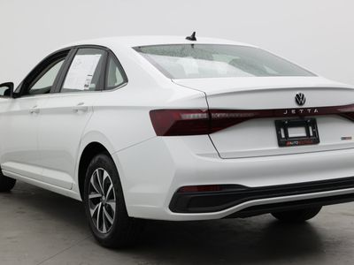 2025 Volkswagen Jetta - Photo 5