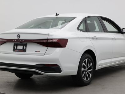 2025 Volkswagen Jetta - Photo 7