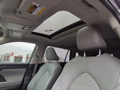 2023 Toyota Highlander - Photo 10