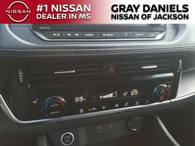 2021 Nissan Rogue - Photo 18