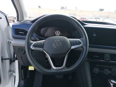 2024 Volkswagen Taos - Photo 12