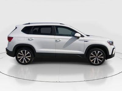2024 Volkswagen Taos - Photo 8