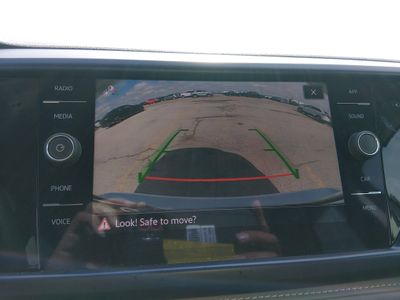 2024 Volkswagen Taos - Photo 16