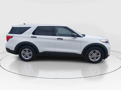 2022 Ford Explorer — photo 8 view