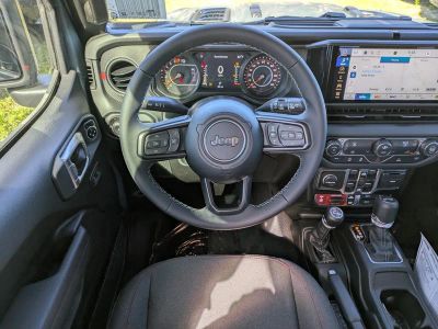 2026 Jeep Wrangler — photo 13 view