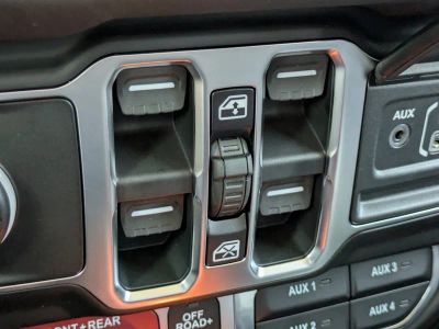 2026 Jeep Wrangler — photo 19 view