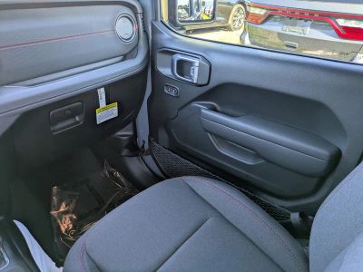 2026 Jeep Wrangler — photo 14 view