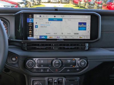 2026 Jeep Wrangler — photo 15 view