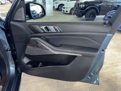 2024 BMW X5 — photo 9 view