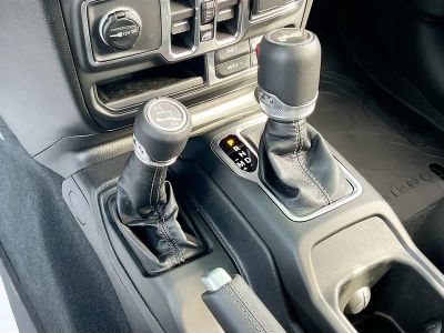 2026 Jeep Wrangler — photo 17 view
