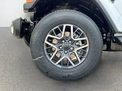 2026 Jeep Wrangler — photo 29 view