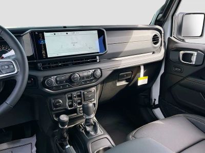 2026 Jeep Wrangler — photo 23 view