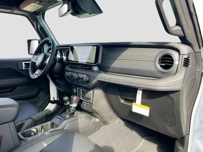 2026 Jeep Wrangler — photo 28 view