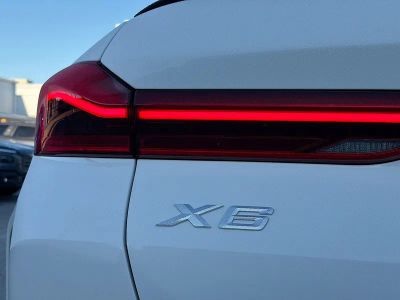 2026 BMW X6 — photo 10 view