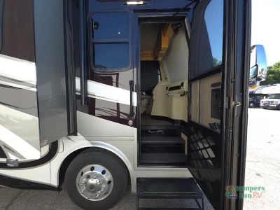 2019 Tiffin Motorhomes Allegro Breeze — photo 21 view