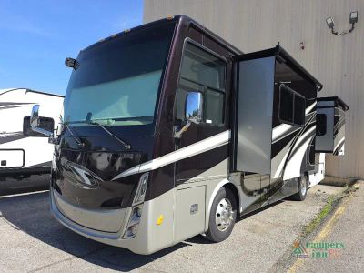 2019 Tiffin Motorhomes Allegro Breeze — rear three-quarter view