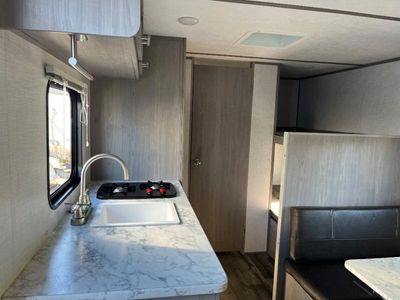 2022 Dutchmen RV Coleman Lantern - Photo 14