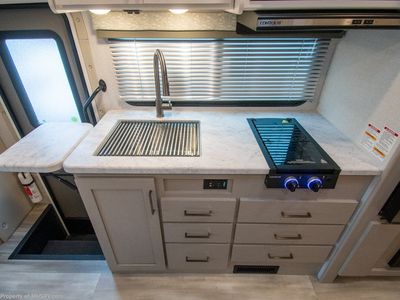 2026 Thor Motor Coach Four Winds - Photo 14