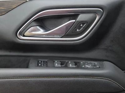 2023 Chevrolet Suburban - Photo 18