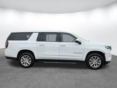 2023 Chevrolet Suburban - Photo 3