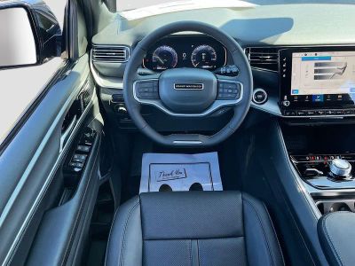 2026 Jeep Grand Wagoneer — photo 24 view
