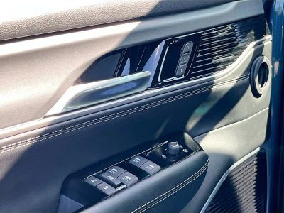 2026 Jeep Grand Wagoneer — photo 18 view