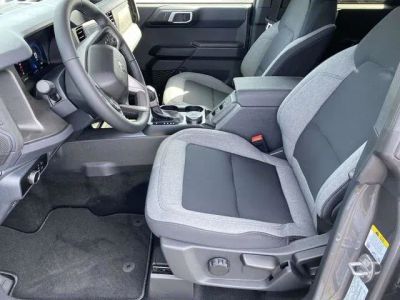 2026 Ford Bronco — photo 12 view