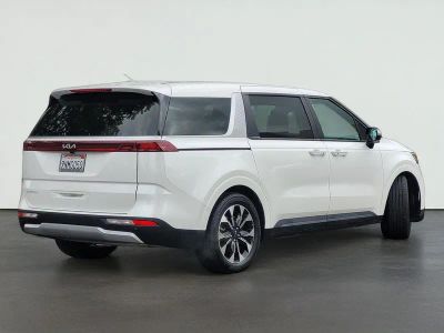 2024 Kia CARNIVAL — interior view