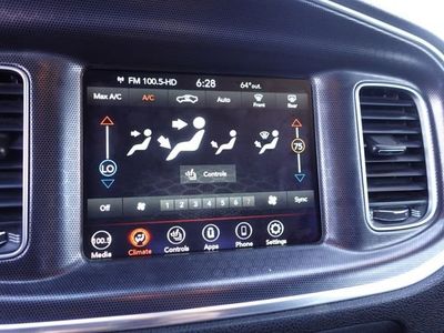 2018 Dodge Charger — photo 17 view