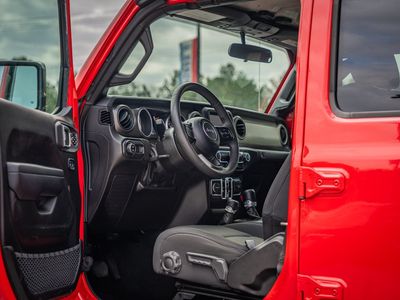 2023 Jeep Gladiator - Photo 20