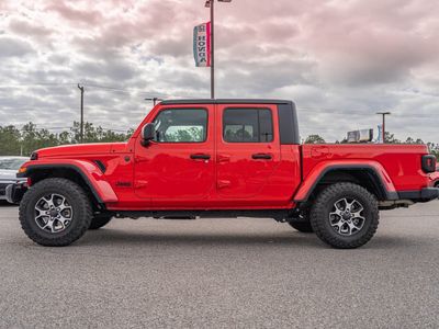 2023 Jeep Gladiator - Photo 4