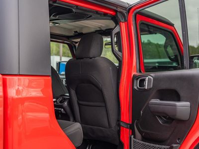 2023 Jeep Gladiator - Photo 13