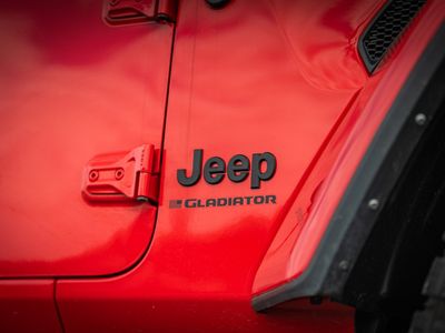 2023 Jeep Gladiator - Photo 15