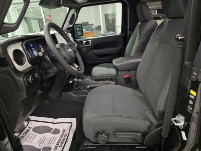 2026 Jeep Wrangler — photo 15 view