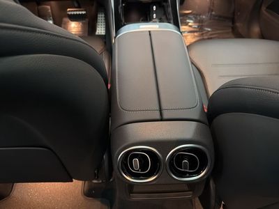 2026 Mercedes-Benz GLC — photo 23 view