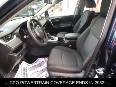 2025 Toyota RAV4 XLE - Photo 18