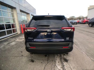 2025 Toyota RAV4 XLE - Photo 5