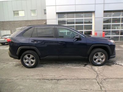 2025 Toyota RAV4 XLE - Photo 3