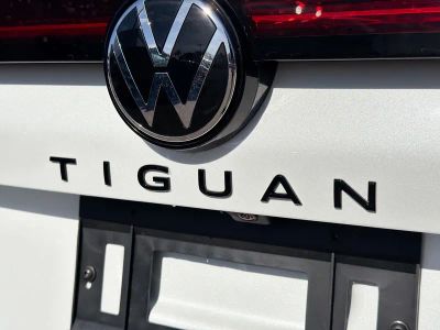 2026 Volkswagen Tiguan — photo 11 view