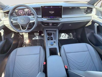 2026 Volkswagen Tiguan — photo 16 view