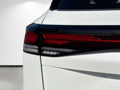 2026 Volkswagen Tiguan — photo 10 view