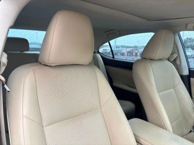 2016 Lexus ES - Photo 17