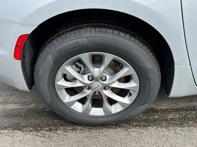 2026 Chrysler Pacifica — detail view