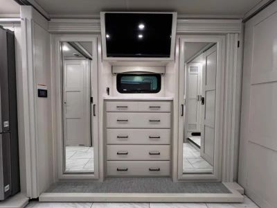 2027 Fleetwood DISCOVERY — photo 24 view