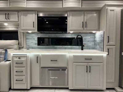 2027 Fleetwood DISCOVERY — photo 13 view