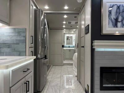 2027 Fleetwood DISCOVERY — photo 19 view